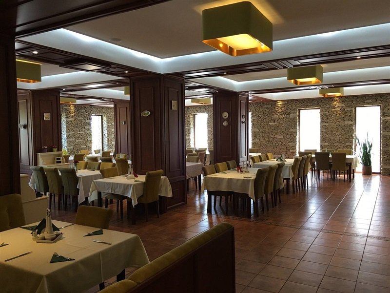 Hotel La Conac in Bucovina - Gura Humorului