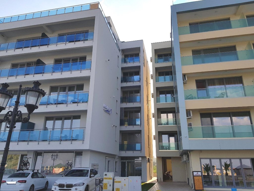 Hotel WAVE 1 PROMENADA  APARTMENTS. - Mamaia